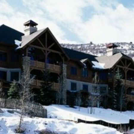 Lodge At Brookside Avon Village Exterior photo