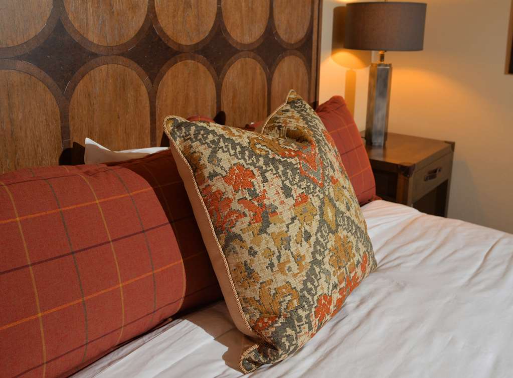 Lodge At Brookside Avon Village Room photo
