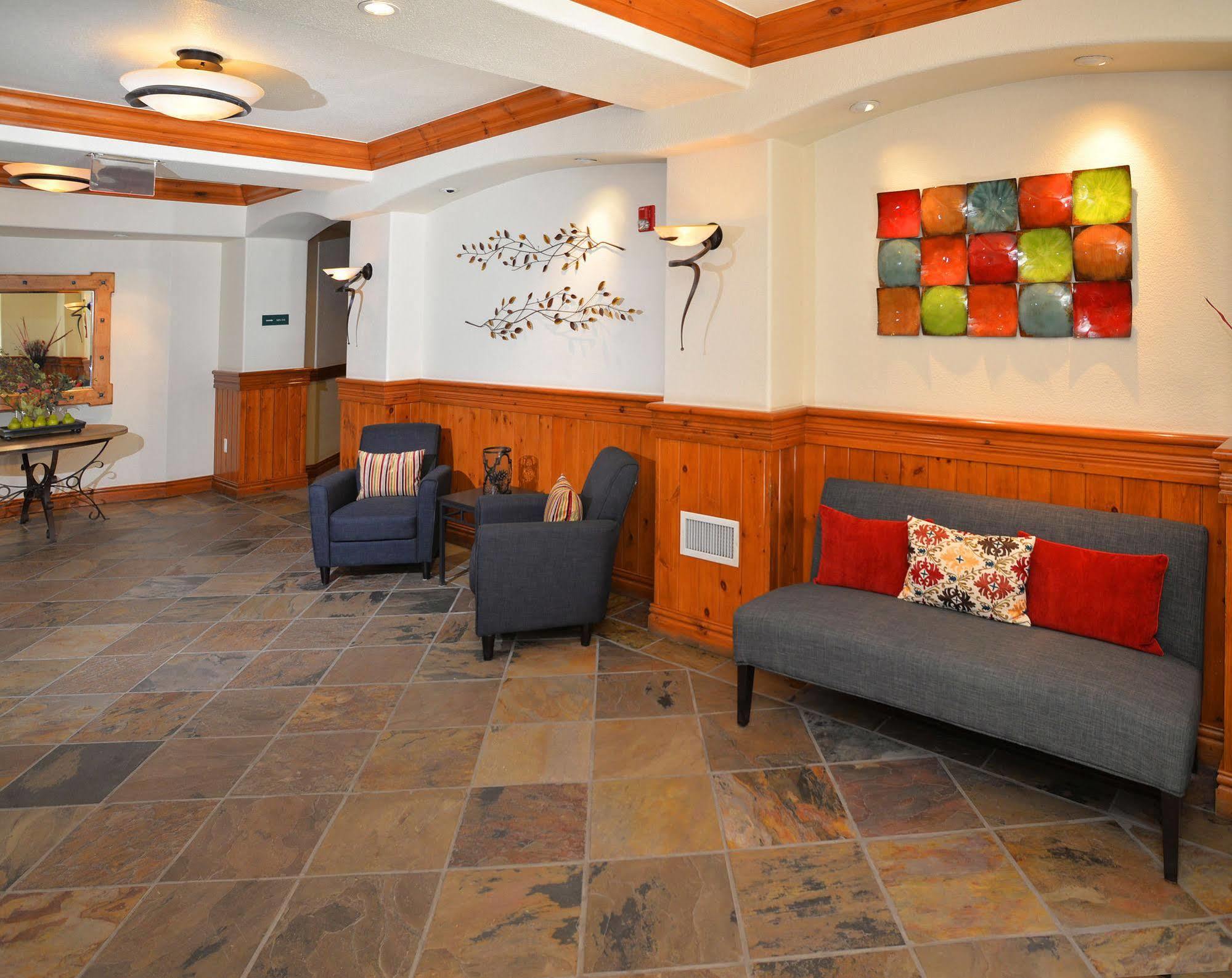 Lodge At Brookside Avon Village Exterior photo